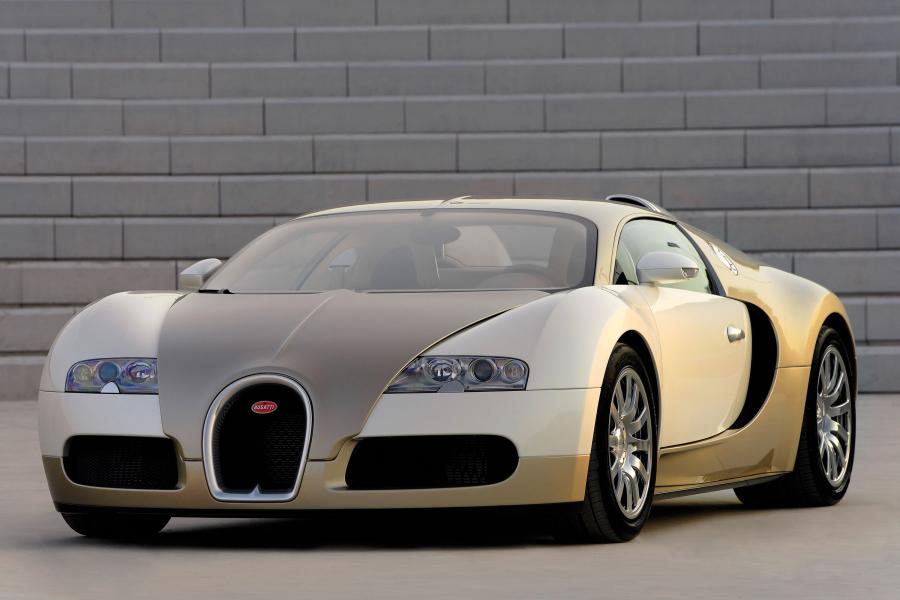  Bugatti Veyron 16.4 Gold Edition 2009 года  (фото 24 из 32)